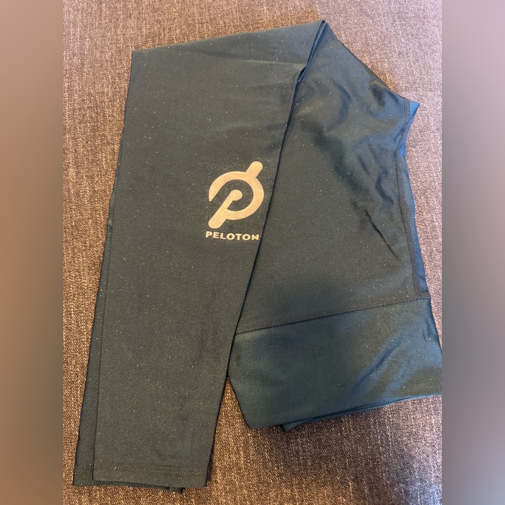 Peloton Glitter Teal Leggings NWOT